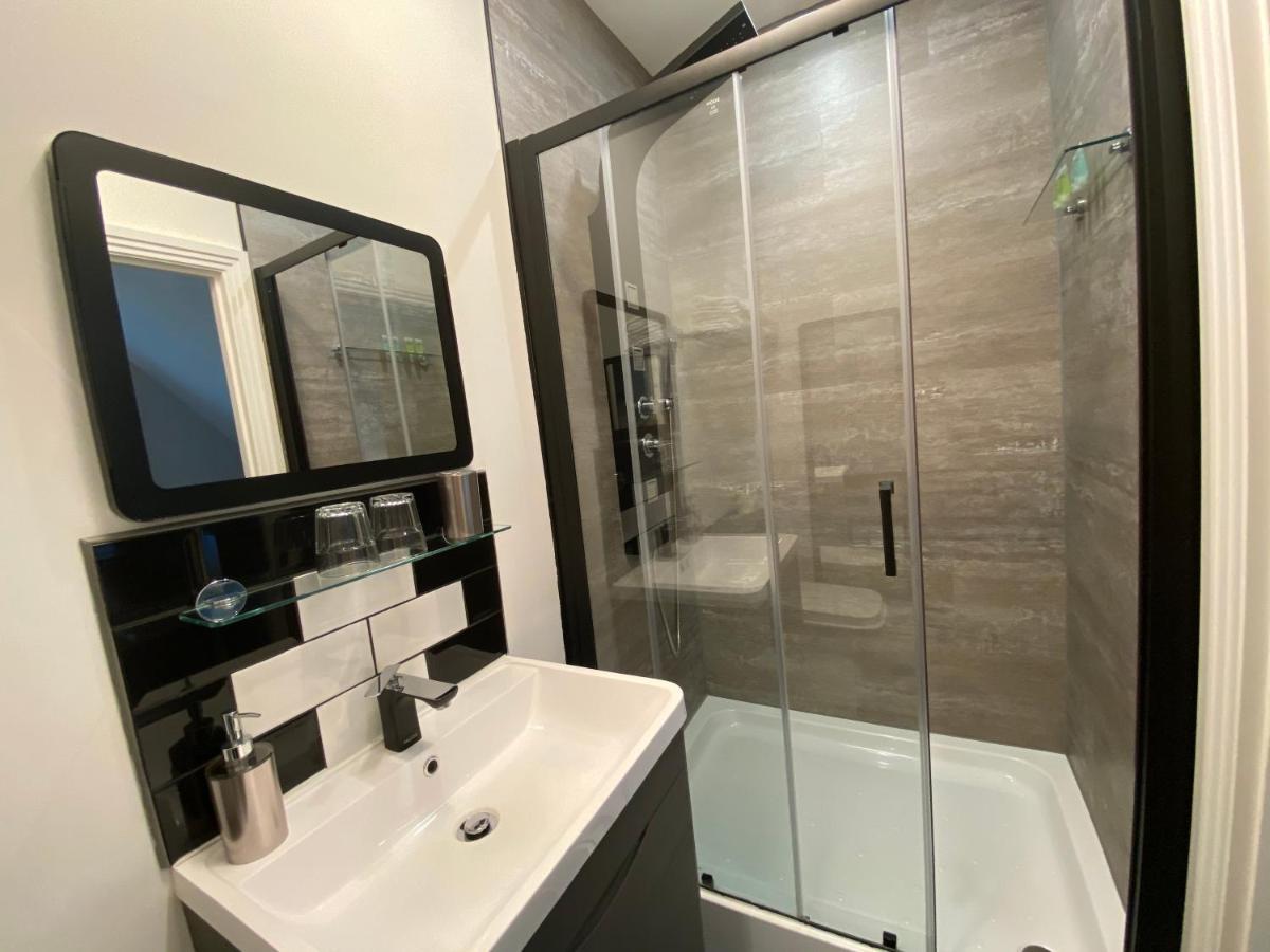 Harlestone Retreat (Adults Only) Hotel Нортхамптън Екстериор снимка