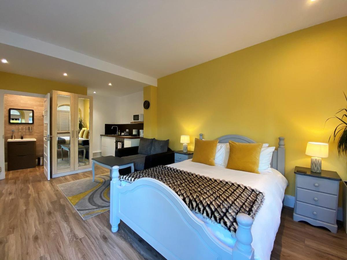 Harlestone Retreat (Adults Only) Hotel Нортхамптън Екстериор снимка
