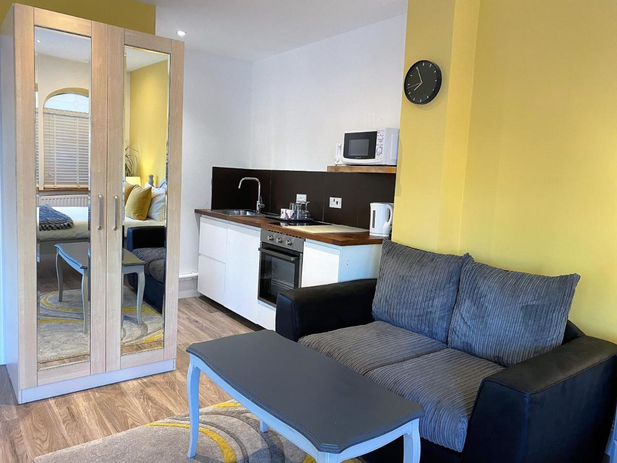 Harlestone Retreat (Adults Only) Hotel Нортхамптън Екстериор снимка