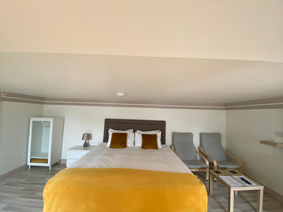 Harlestone Retreat (Adults Only) Hotel Нортхамптън Екстериор снимка